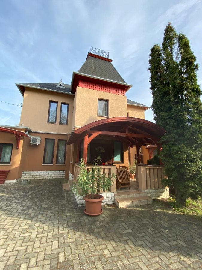 Feher Hattyu Panzio Orosháza Dış mekan fotoğraf